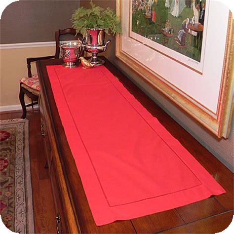 Red Pickup Spring Table Runner に対する画像結果