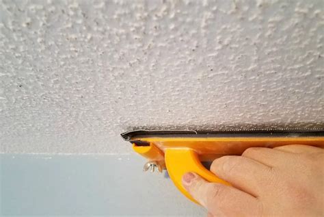 Toradh íomhá ar How to Scrape Painted Popcorn Ceiling