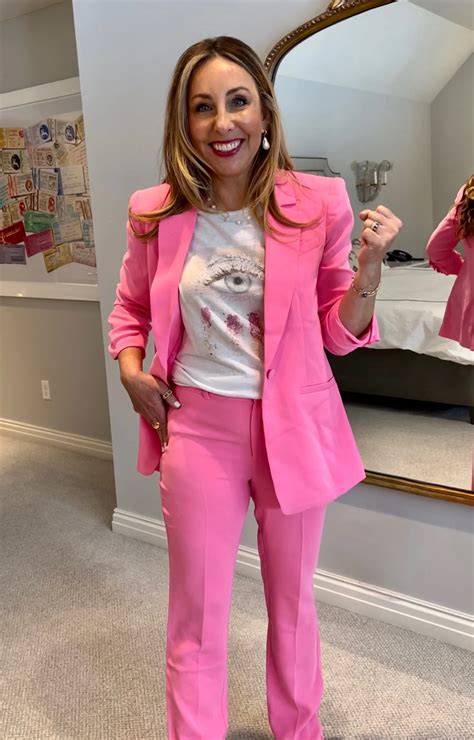 Toradh íomhá ar Business Dress Code