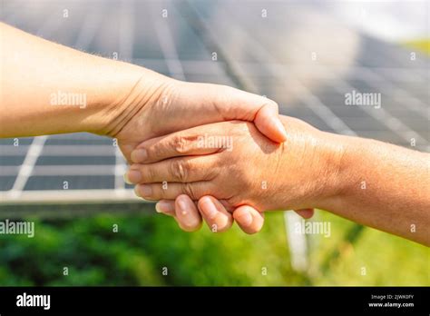 Toradh íomhá ar Software Engineer Handshake