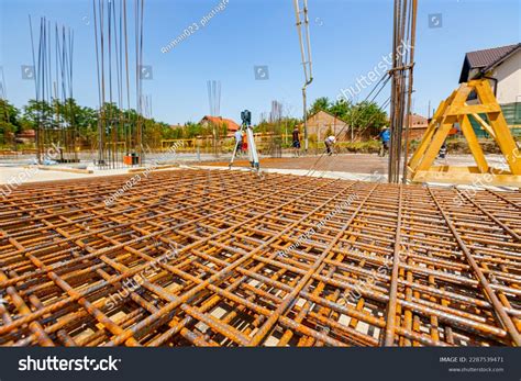 Toradh íomhá ar Rusty Metal Rectangle