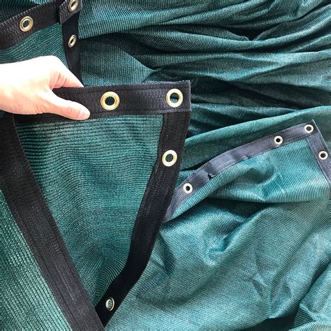 Installing Privacy Screen On Chain Link に対する画像結果