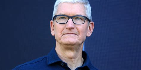 Image result for Tim Cook Bodyguard