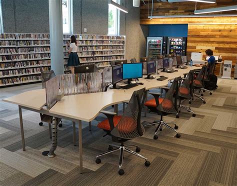 Computer Lab Furniture に対する画像結果