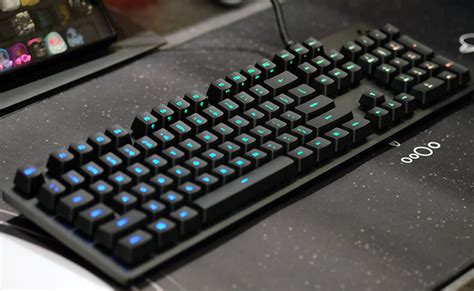 Afbeeldingsresultaten voor Logitech RGB Gaming Keyboard