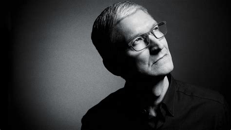 Afbeeldingsresultaten voor Tim Cook Photo