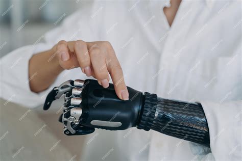 High-Tech Prosthesis に対する画像結果