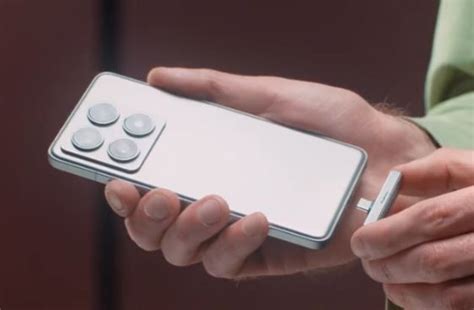 Toradh íomhá ar Small iPhone Computer