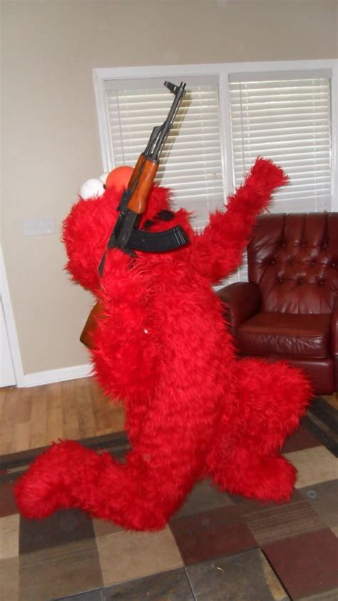 Toradh íomhá ar Elmo with AK-47 Kid Rapping Code Roblox