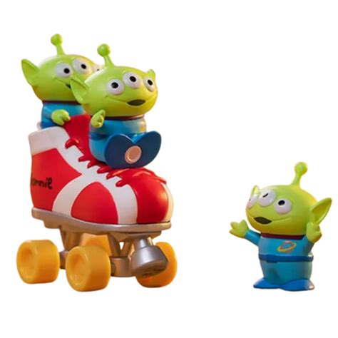 Alien Theme Roller Rink に対する画像結果