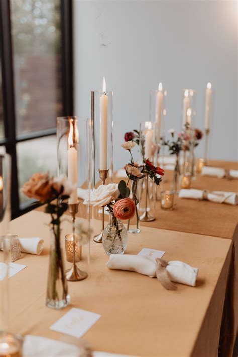 Afbeeldingsresultaten voor Rustic Single Stem Wedding Table