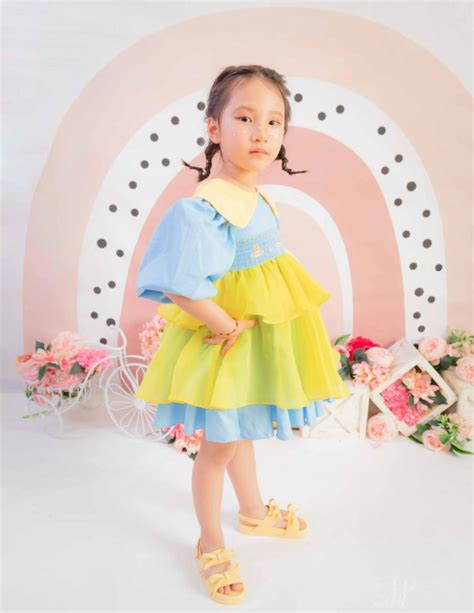 Image result for Minimi Fashion Models