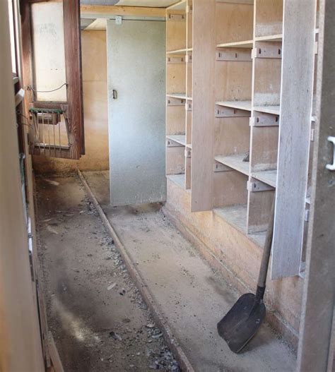 Afbeeldingsresultaten voor Cleaning the Pigeon Loft