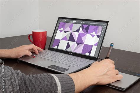 Toradh íomhá ar Graphhic Designer Drawing