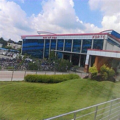 Modern Bus Stations in India に対する画像結果