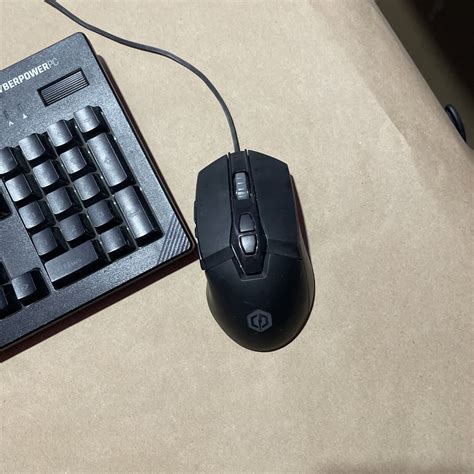 Toradh íomhá ar CyberPower Mouse Macro