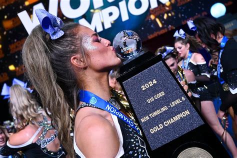 Cheer Chompetiton All-Star に対する画像結果