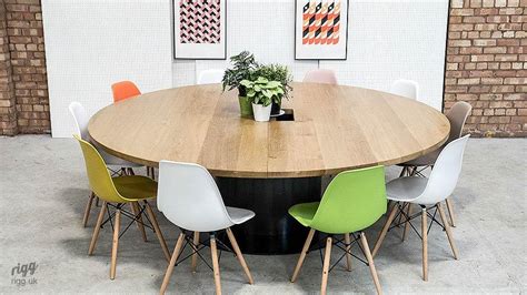 Afbeeldingsresultaten voor Round Office Table Cover