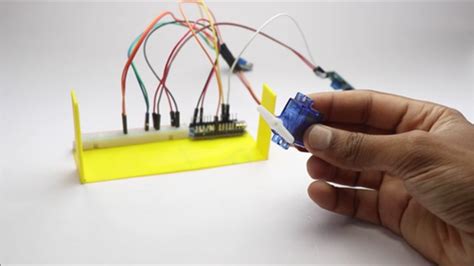 Arduino Solar Tracker 3D Printed に対する画像結果