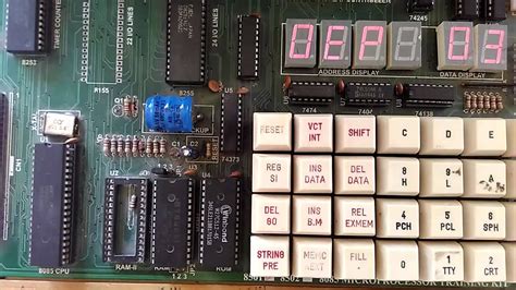 Afbeeldingsresultaten voor Microprocessor 8085 Kit