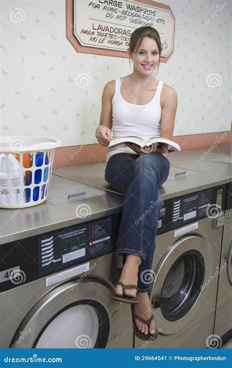 Sitting Washing Machine に対する画像結果