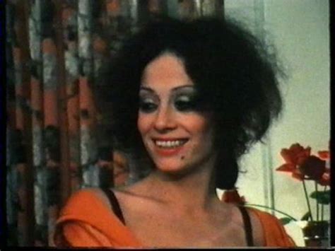 Toradh íomhá ar Sara Dylan Now