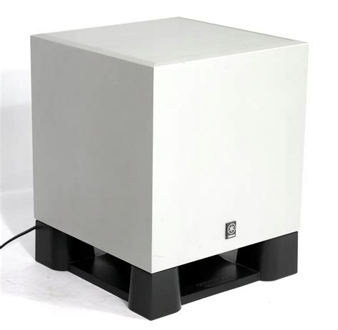 تصویر کا نتیجہ برائے Yamaha Subwoofer