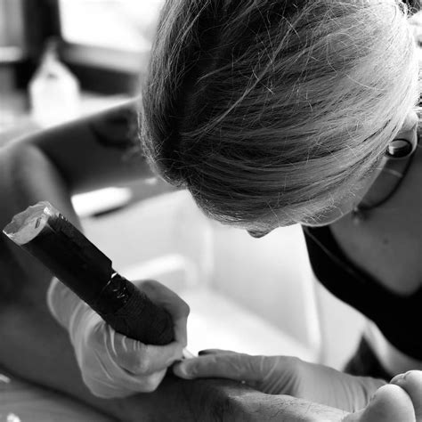 Alien Weed Tattoo に対する画像結果