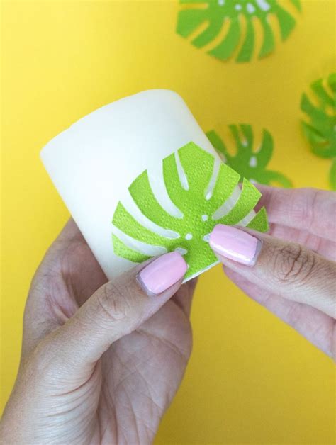 Decorating Candles Using Mod Podge に対する画像結果