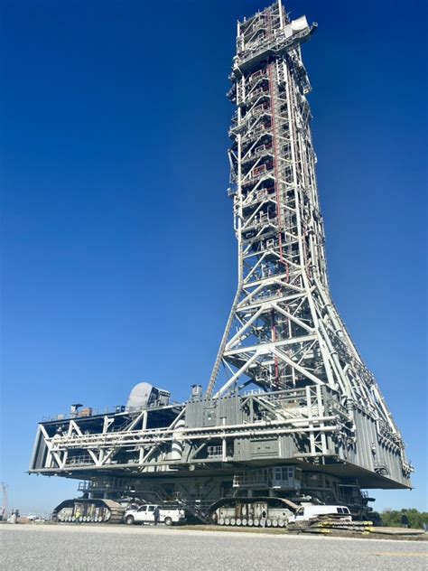 Computer Launcher Dell NASA に対する画像結果