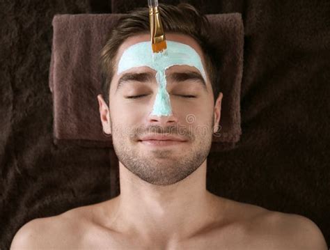Man Face Mask and Relax に対する画像結果