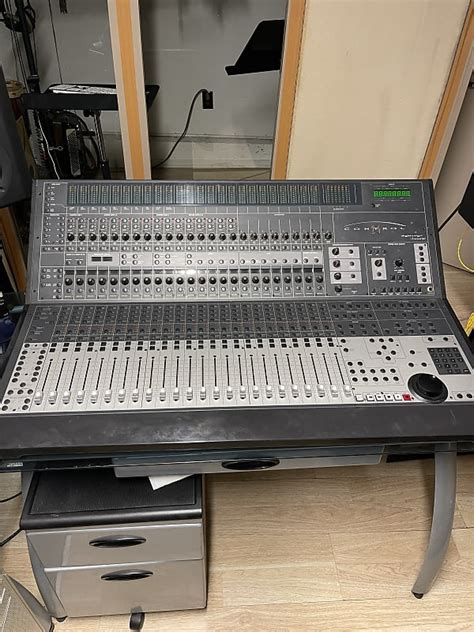 Toradh íomhá ar Digidesign Control 24 Back