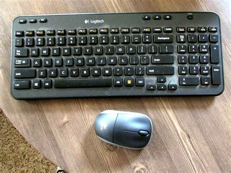 Combo | Logitech Wireless Computer Keyboard And Mouse