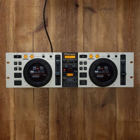 Dual CD players: A different way to DJ - Pioneer DJ