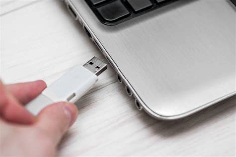 Toradh íomhá ar USB Plug into Computer