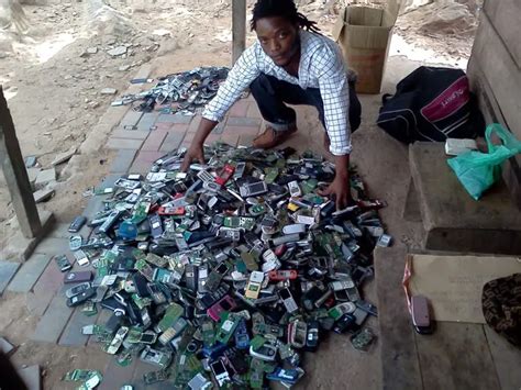 Recycle Phones に対する画像結果