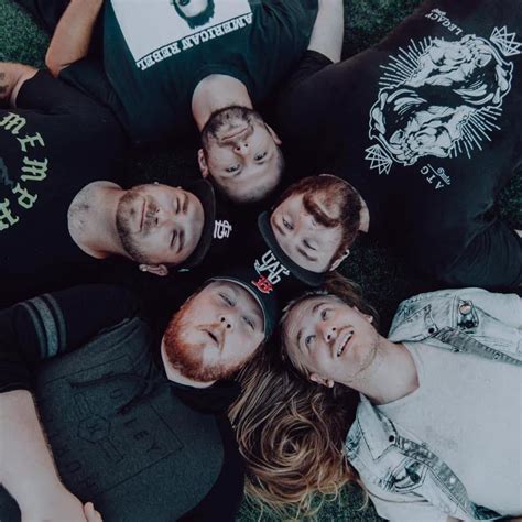 Toradh íomhá ar Inner Outlines