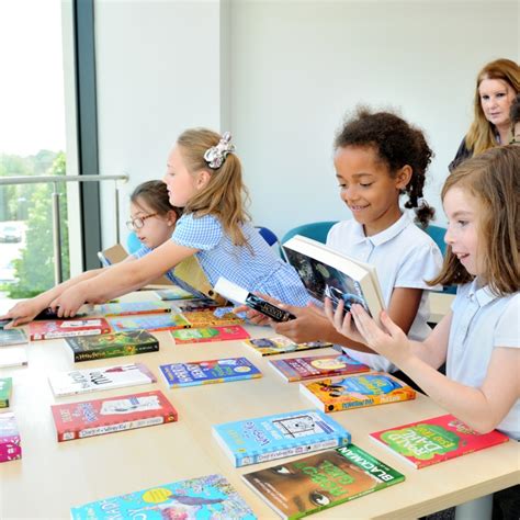 Afbeeldingsresultaten voor Chapter One Foundation Logo