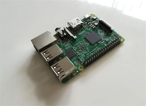 Raspberry Pi Pin Layout に対する画像結果