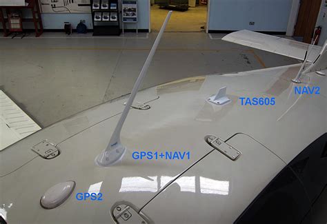 Cessna 172 Antenna Location Diagram に対する画像結果
