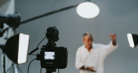 How to Voice Over for Reels に対する画像結果