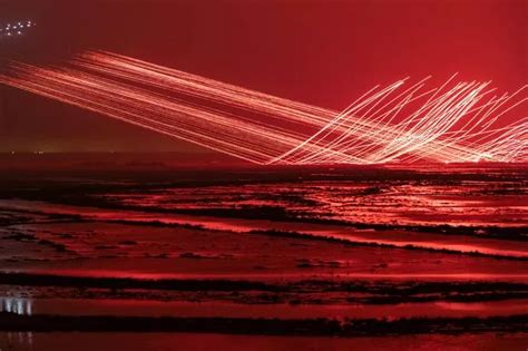 Afbeeldingsresultaten voor Refueling Helicopter during Raining