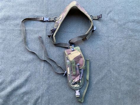 Toradh íomhá ar British Army Reverse Arms