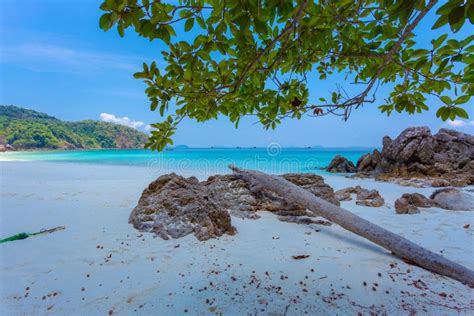 Toradh íomhá ar Sand in Myanmar