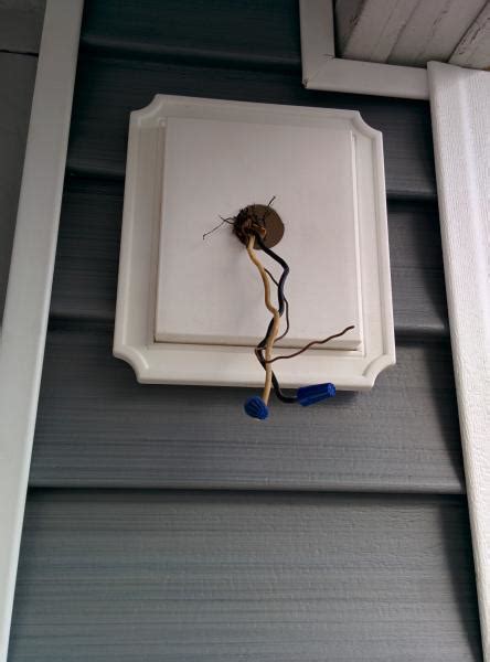 How to Install Outside Light On Vinyl Siding に対する画像結果