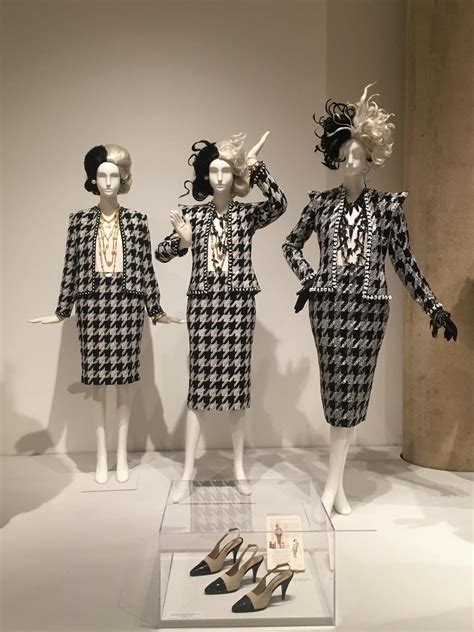 Glenn Close Cruella De Vil Costumes के लिए छवि परिणाम