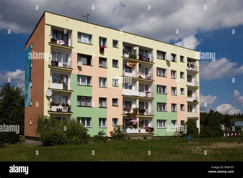 Afbeeldingsresultaten voor Block of Flats Poland