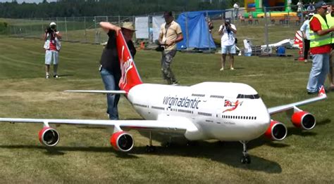 Toradh íomhá ar Biggest RC Airplane