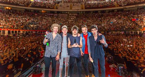 One Direction Band Group. Color に対する画像結果