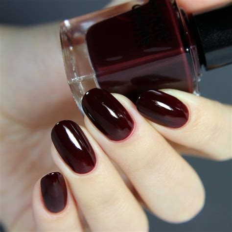 Toradh íomhá ar Deep Red Color Design